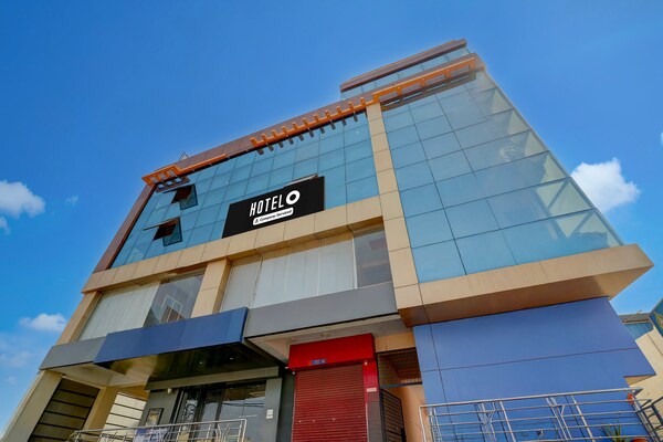 Foto van Hotel O Chikkabanavara Lakeview Bangalore - Vakantiehuis in  - ExteriorSummer