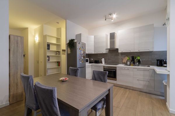 Foto van Prachtig 1BR appartement bij Milaan - Vakantiehuis in Sesto San Giovanni - Untagged