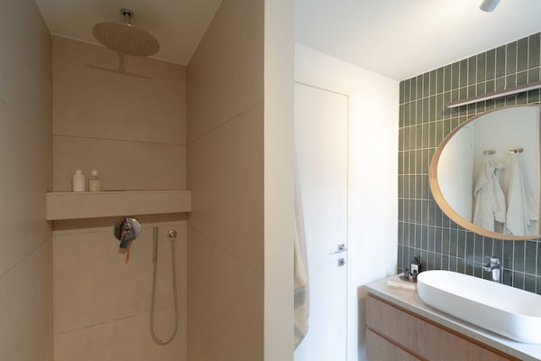 Foto van 1-slaapkamer/4-persoons appartement vlakbij het centraal station - Untagged