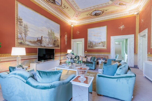 Foto van Appartement in Lucca bij Guinigi Toren - Vakantiehuis in Lucca - LivingRoom