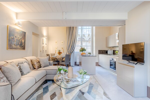 Foto van Appartement in Lucca bij Piazza San Michele - Vakantiehuis in Lucca - LivingRoom