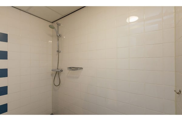 Foto van Vakantiehuis Zoutelande bij het Strand - Vakantiehuis in Zoutelande - BathRoom