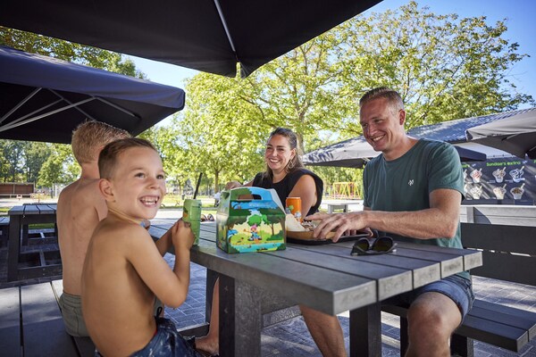 Foto van Bungalow in Limburg met Subtropisch Zwembad - Vakantiehuis in Roggel - ParkFacilities