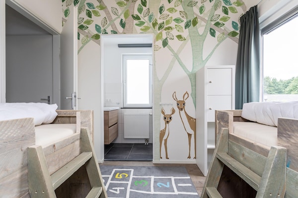 Foto van Bungalow in Limburg met Privé Speeltuin - Vakantiehuis in Roggel - BedRoom