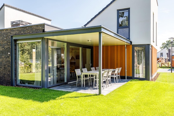 Foto van Bungalow in Limburg met Luxe Keuken - Vakantiehuis in Roggel - TerraceBalcony
