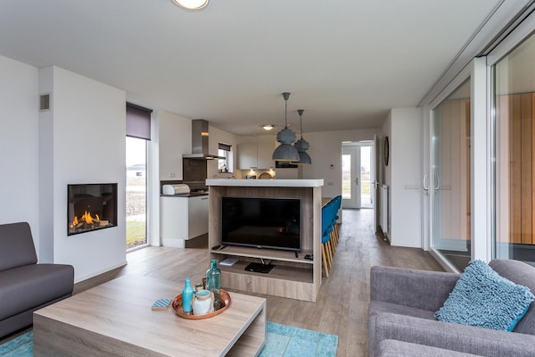 Foto van Bungalow in Limburg met Luxe Keuken - Vakantiehuis in Roggel - LivingRoom