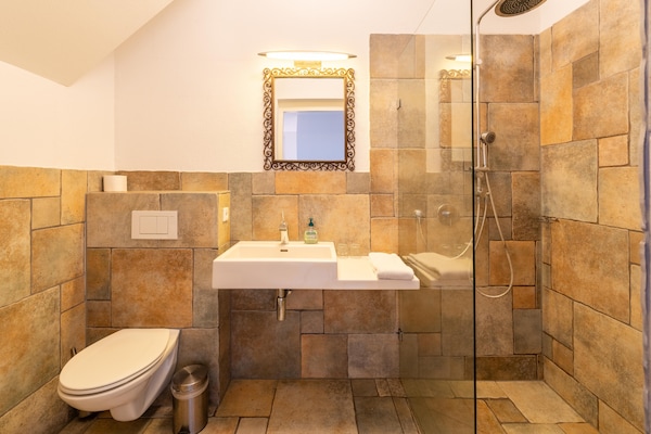 Foto van Fantastische groepsvilla op de Veluwe - Vakantiehuis in Teuge - BathRoom