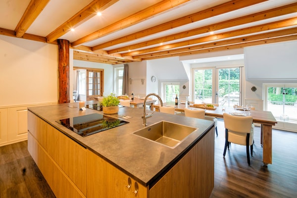 Foto van Prachtige boerderij met sauna - Vakantiehuis in Noardburgum - Kitchen