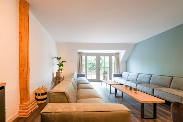 Foto van Prachtige boerderij met sauna - Vakantiehuis in Noardburgum - LivingRoom