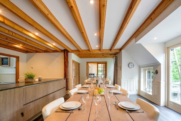 Foto van Prachtige boerderij met sauna - Vakantiehuis in Noardburgum - DiningRoom