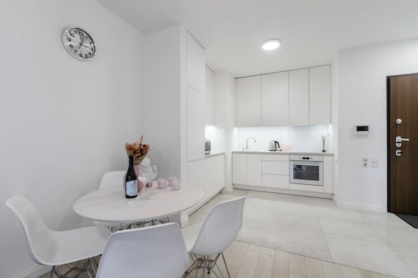 Foto van Warschau Stadsappartement met balkon - Vakantiehuis in Warszawa - DiningRoom