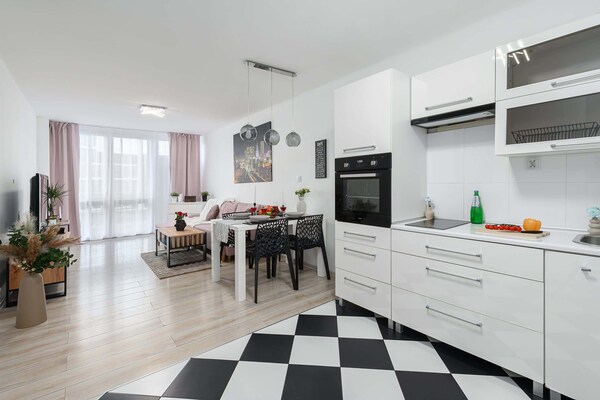 Foto van Ploudalmézeau Huis met Verwarmd Zwembad - Vakantiehuis in Warszawa - Kitchen