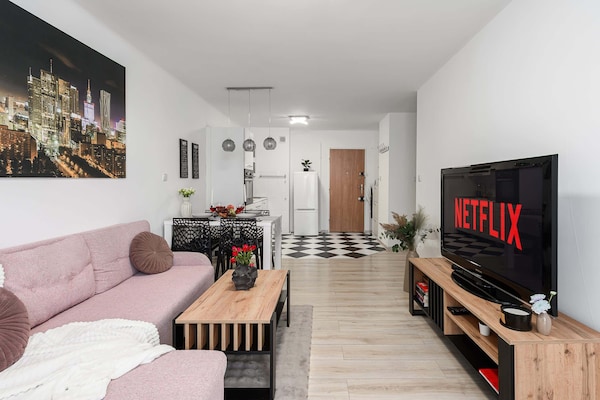 Foto van Ploudalmézeau Huis met Verwarmd Zwembad - Vakantiehuis in Warszawa - LivingRoom