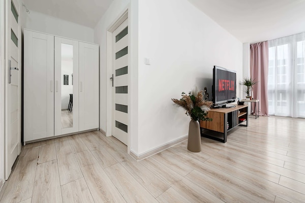 Foto van Ploudalmézeau Huis met Verwarmd Zwembad - Vakantiehuis in Warszawa - LivingRoom