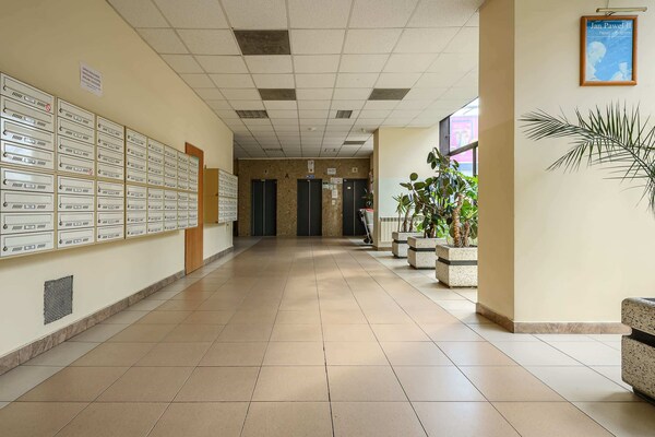 Foto van Ploudalmézeau Huis met Verwarmd Zwembad - Vakantiehuis in Warszawa - HallReception