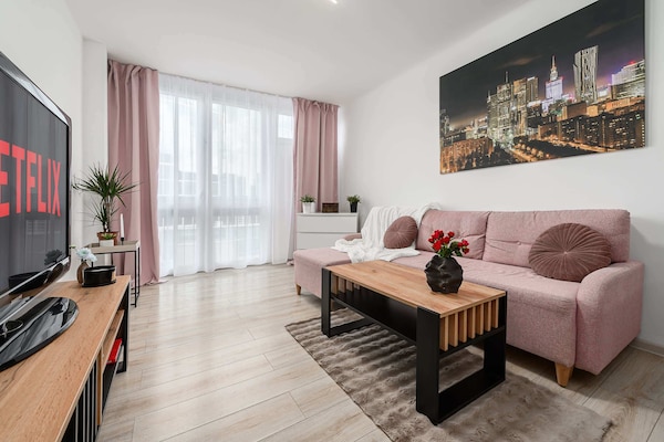 Foto van Ploudalmézeau Huis met Verwarmd Zwembad - Vakantiehuis in Warszawa - LivingRoom