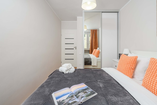 Foto van Waterfront House in Ploudalmézeau - Vakantiehuis in Warszawa 2 - BedRoom