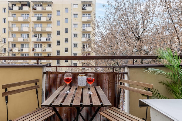 Foto van Waterfront House in Ploudalmézeau - Vakantiehuis in Warszawa 2 - TerraceBalcony