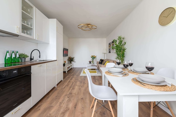 Foto van Warschau-appartement aan de Pereca-straat - Vakantiehuis in Warszawa 2 - DiningRoom