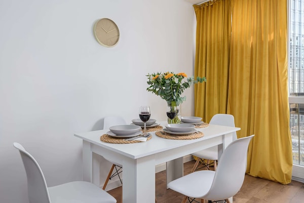 Foto van Warschau-appartement aan de Pereca-straat - Vakantiehuis in Warszawa 2 - DiningRoom