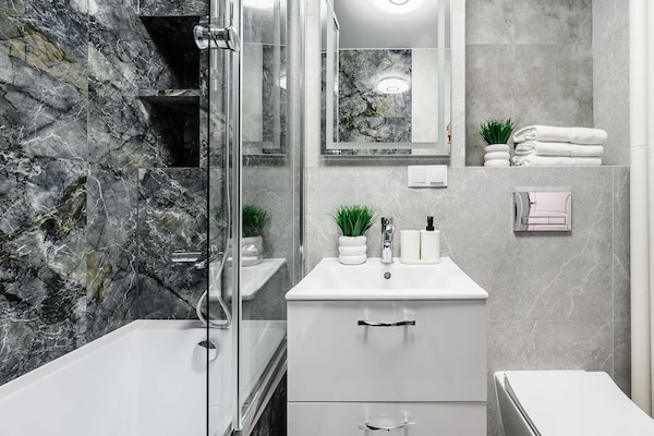 Foto van Warschau-appartement aan de Pereca-straat - Vakantiehuis in Warszawa 2 - BathRoom