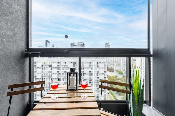 Foto van Luxe woning vlakbij Varso Tower - Vakantiehuis in Warszawa - TerraceBalcony