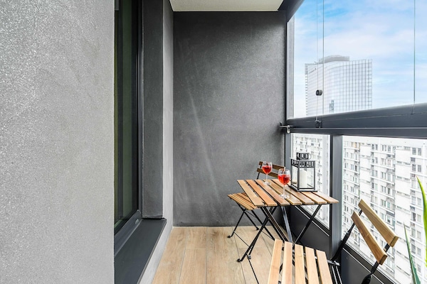 Foto van Luxe woning vlakbij Varso Tower - Vakantiehuis in Warszawa - TerraceBalcony
