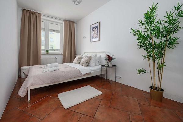 Foto van Verblijf in Warschau vlakbij winkels - Vakantiehuis in Warszawa - BedRoom