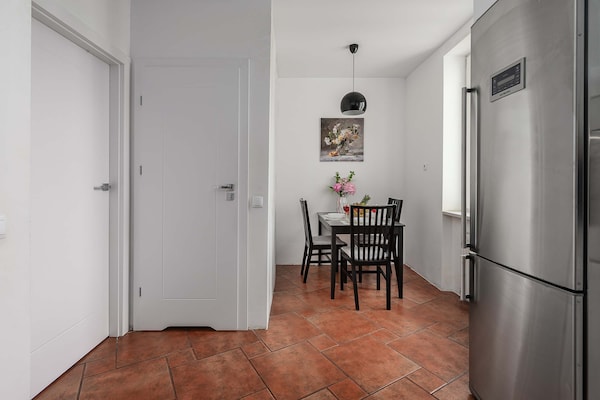 Foto van Verblijf in Warschau vlakbij winkels - Vakantiehuis in Warszawa - DiningRoom
