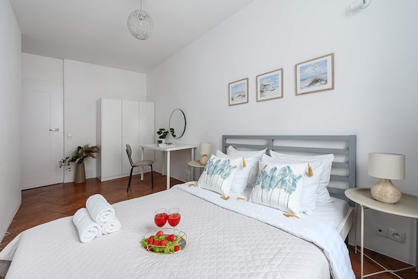 Foto van Verblijf in Warschau vlakbij winkels - Vakantiehuis in Warszawa - BedRoom