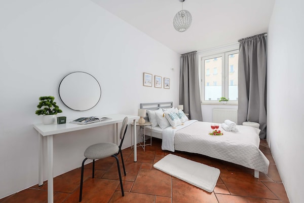 Foto van Verblijf in Warschau vlakbij winkels - Vakantiehuis in Warszawa - BedRoom
