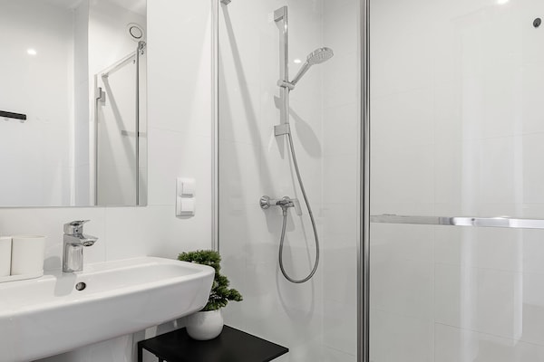 Foto van Verblijf in Warschau vlakbij winkels - Vakantiehuis in Warszawa - BathRoom