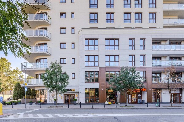 Foto van Siedmiogrodzka appartement met uitzicht - Vakantiehuis in Warszawa - ExteriorSummer