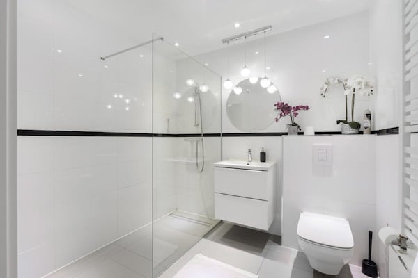 Foto van Ruim appartement in het centrum van Warschau - Vakantiehuis in Warszawa 2 - BathRoom