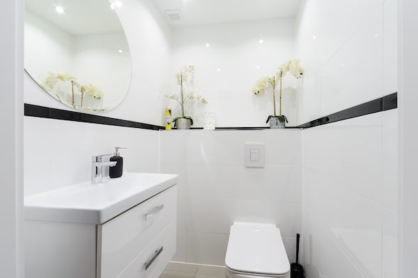 Foto van Ruim appartement in het centrum van Warschau - Vakantiehuis in Warszawa 2 - BathRoom
