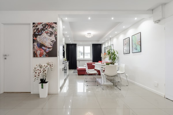 Foto van Ruim appartement in het centrum van Warschau - Vakantiehuis in Warszawa 2 - DiningRoom
