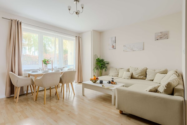 Foto van Woning in Warschau nabij het centrum - Vakantiehuis in Warszawa - DiningRoom