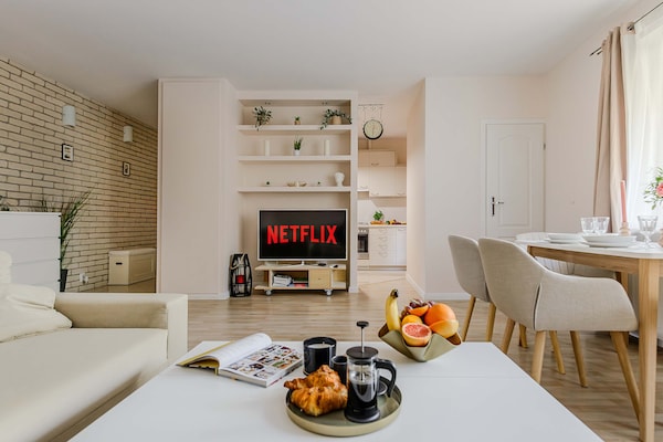 Foto van Woning in Warschau nabij het centrum - Vakantiehuis in Warszawa - LivingRoom