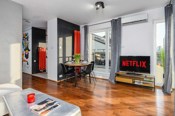 Foto van Warschau-appartement vlakbij Praga Park - Vakantiehuis in Warszawa 2 - DiningRoom