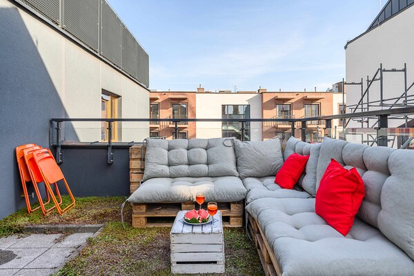 Foto van Warschau-appartement vlakbij Praga Park - Vakantiehuis in Warszawa 2 - TerraceBalcony