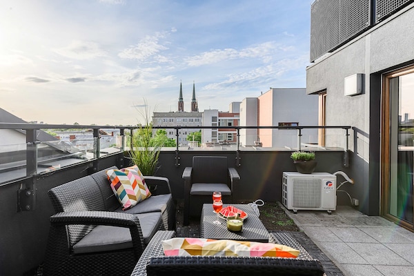 Foto van Warschau-appartement vlakbij Praga Park - Vakantiehuis in Warszawa 2 - TerraceBalcony