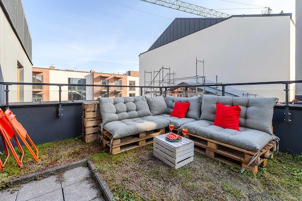 Foto van Warschau-appartement vlakbij Praga Park - Vakantiehuis in Warszawa 2 - TerraceBalcony