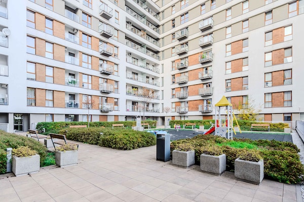 Foto van Mooi appartement met garage - Vakantiehuis in Łódź - ExteriorSummer