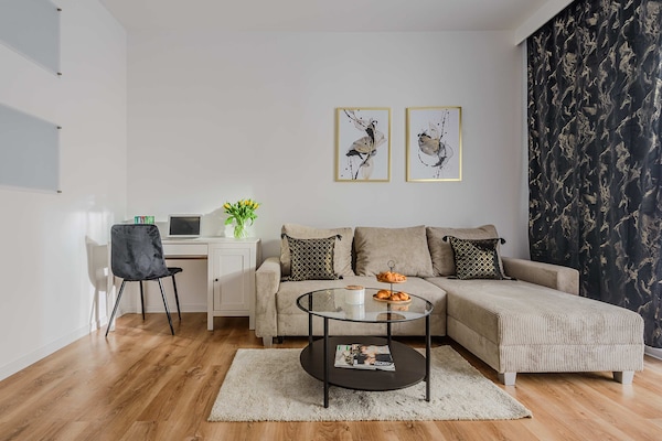 Foto van Mooi appartement met garage - Vakantiehuis in Łódź - LivingRoom