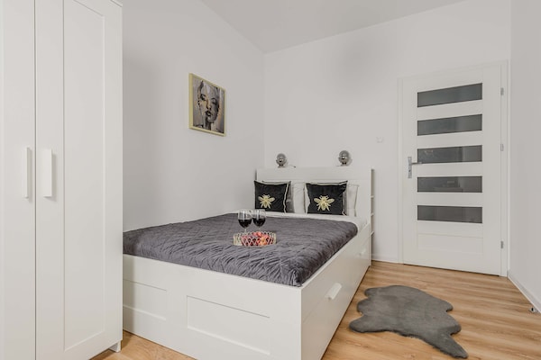 Foto van Mooi appartement met garage - Vakantiehuis in Łódź - BedRoom