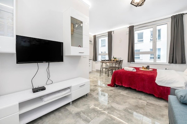 Foto van Verblijf met gratis parkeergelegenheid - Vakantiehuis in Łódź - BedRoom