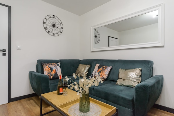 Foto van Mansion Haven in Lannilis voor 8 - Vakantiehuis in Łódź - LivingRoom
