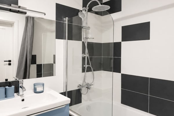 Foto van Moderne romantische burgervakantie - Vakantiehuis in Łódź - BathRoom
