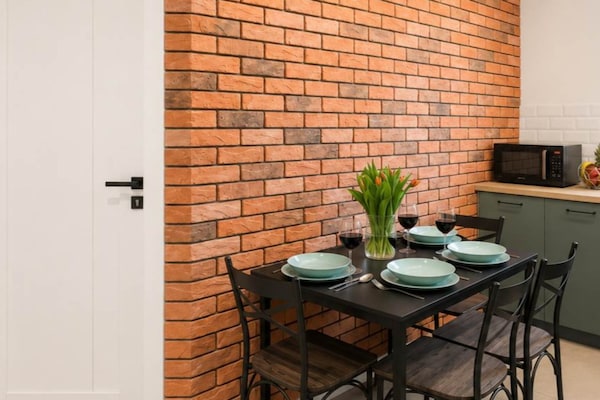 Foto van Moderne romantische burgervakantie - Vakantiehuis in Łódź - DiningRoom