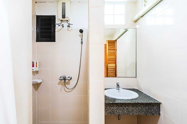 Foto van Stijlvolle DBL-uitstap | op Howard Square - Vakantiehuis in Bangkok - BathRoom